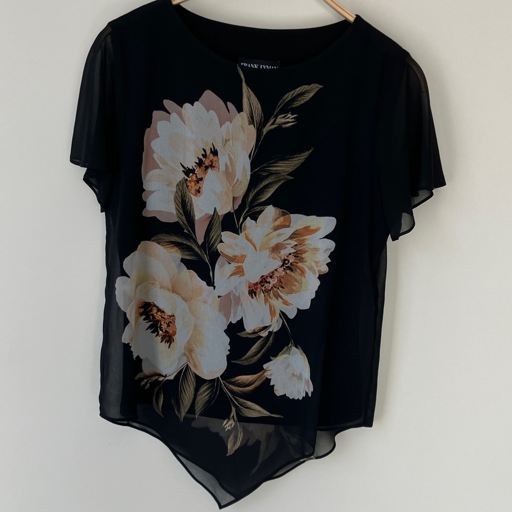FRANK LYMAN Black Blouse w/ White/Beige Floral Print Sheer + Fully Lined Size 8